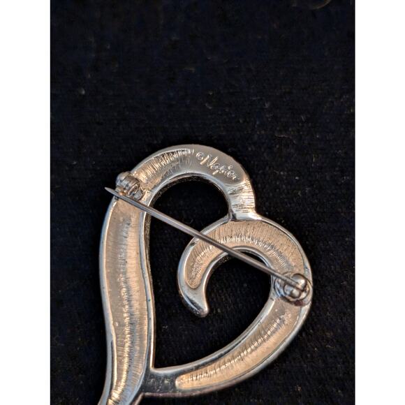 Two Vintage Signed Sarah Cov Flower & Napier Open Heart Brooches - Picture 5 of 7